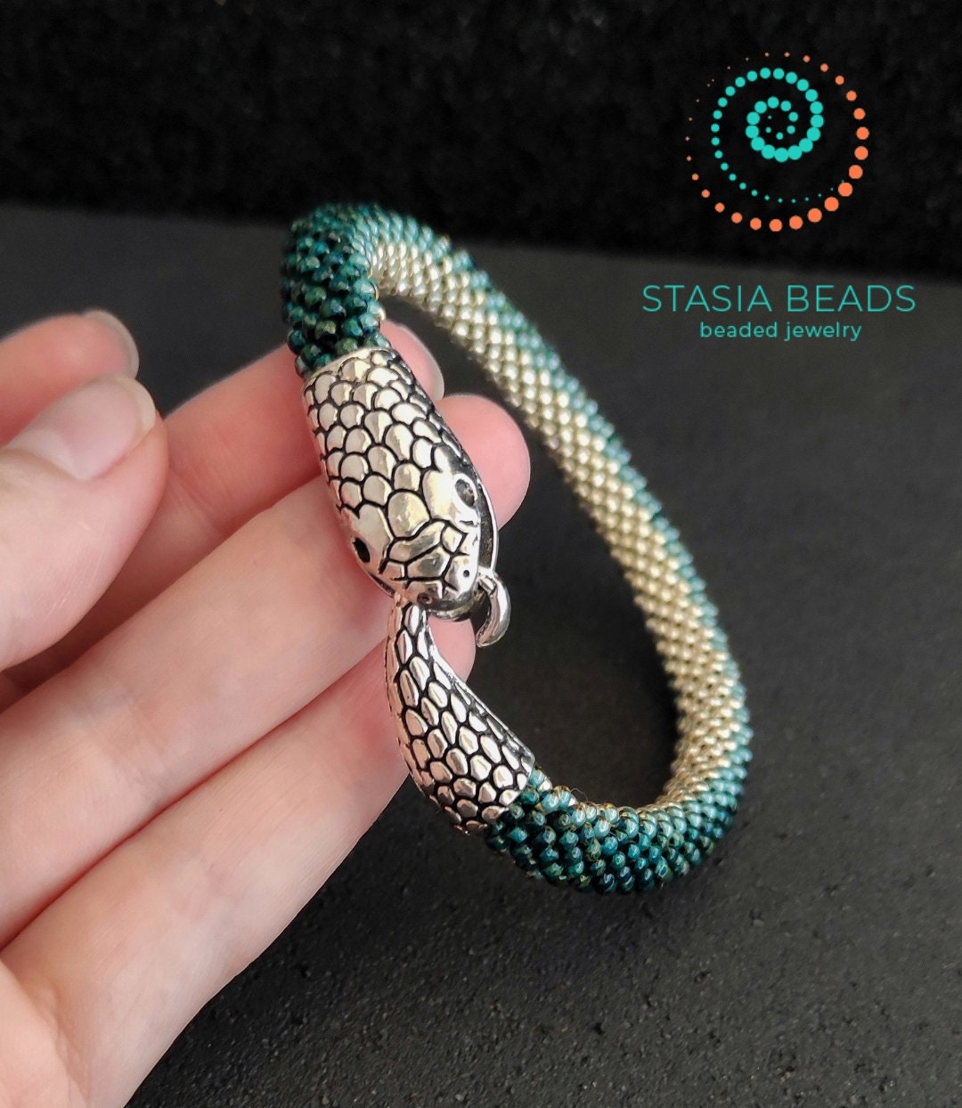 Green snake bracelet, Beaded serpent bracelet - silver-plated snake clasp